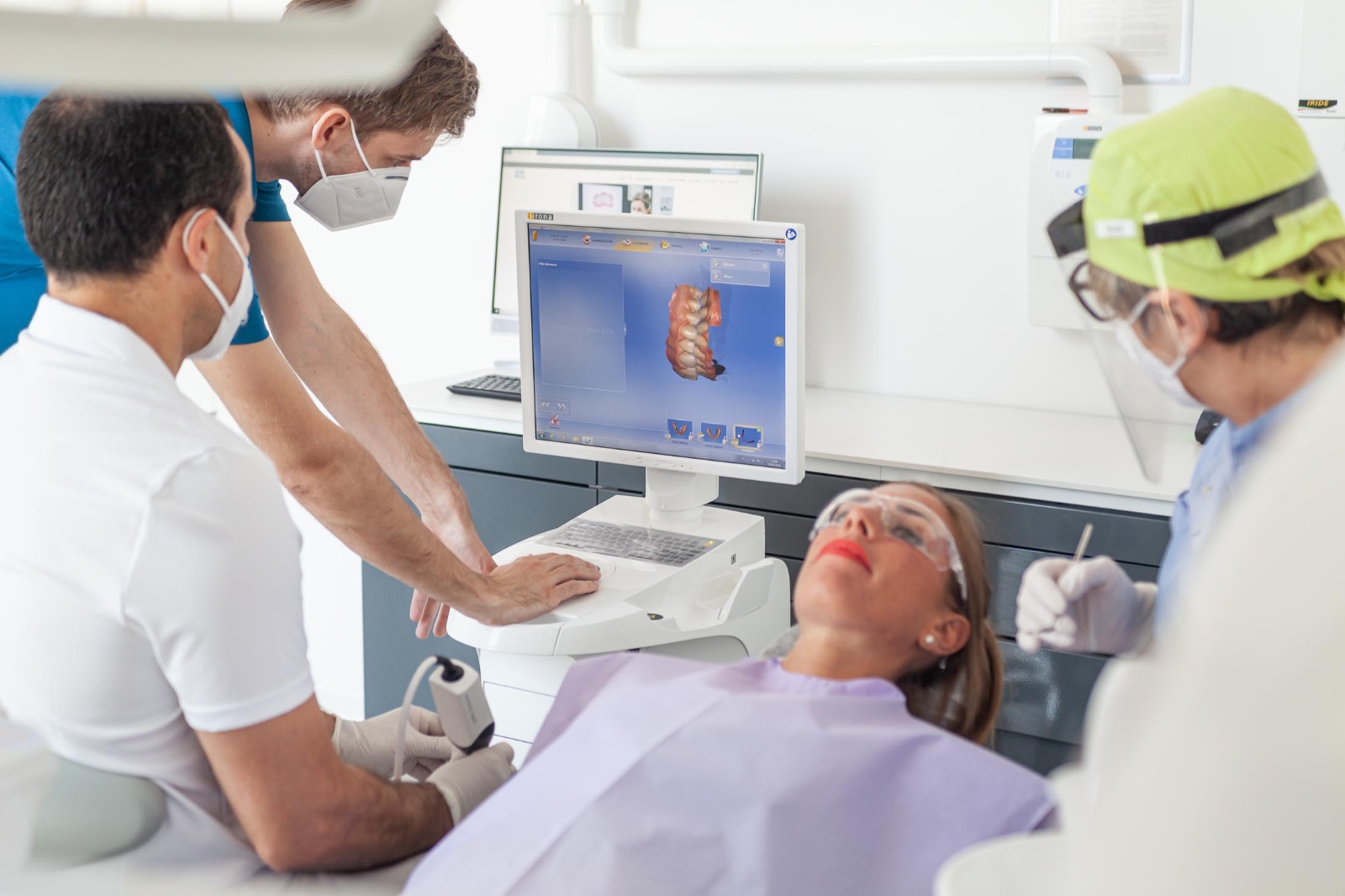 Le 3 domande che i pazienti fanno più spesso ai dentisti